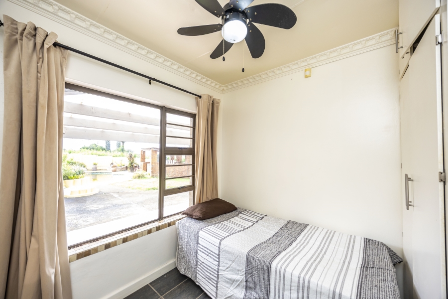 4 Bedroom Property for Sale in Sunnyridge Eastern Cape